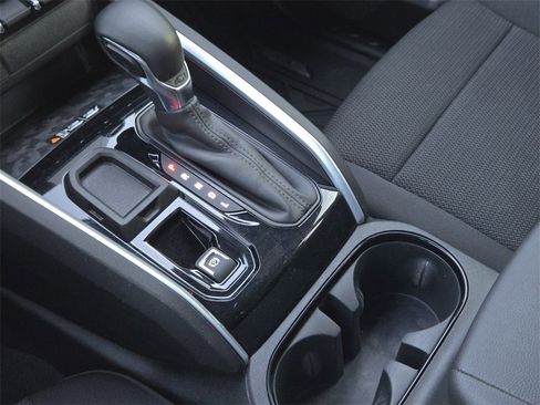 Used 2024 Chevrolet Colorado LT w/ LT Convenience Package II image 15