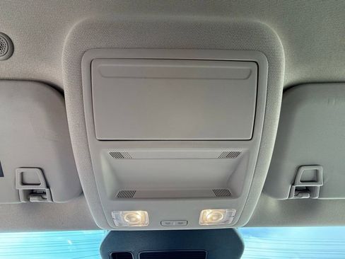 Used 2020 Ford Escape SE image 17