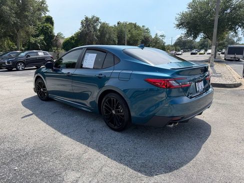 Used 2025 Toyota Camry SE w/ Convenience Package FWD image 6