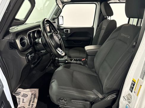 Used 2021 Jeep Wrangler Unlimited Sahara image 13