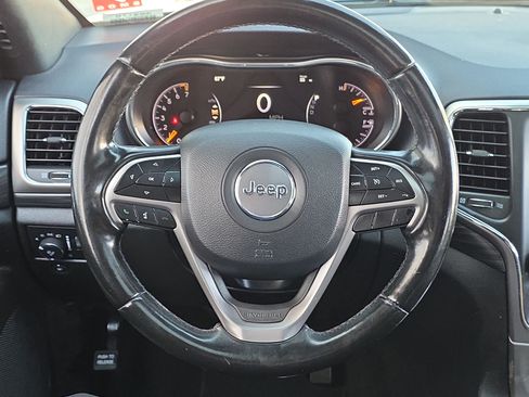 Used 2021 Jeep Grand Cherokee Laredo RWD image 13