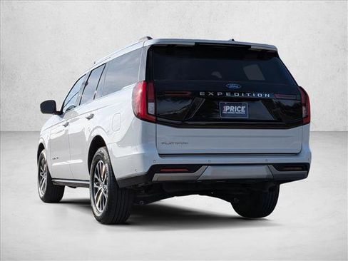 Used 2025 Ford Expedition Platinum AWD/4WD image 8