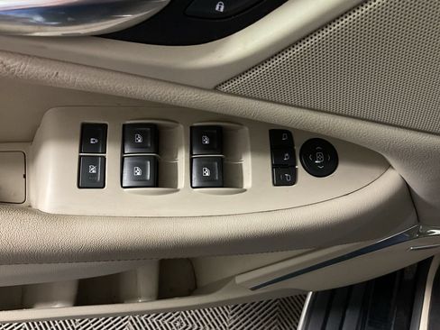 Used 2019 Cadillac Escalade Luxury AWD/4WD image 23