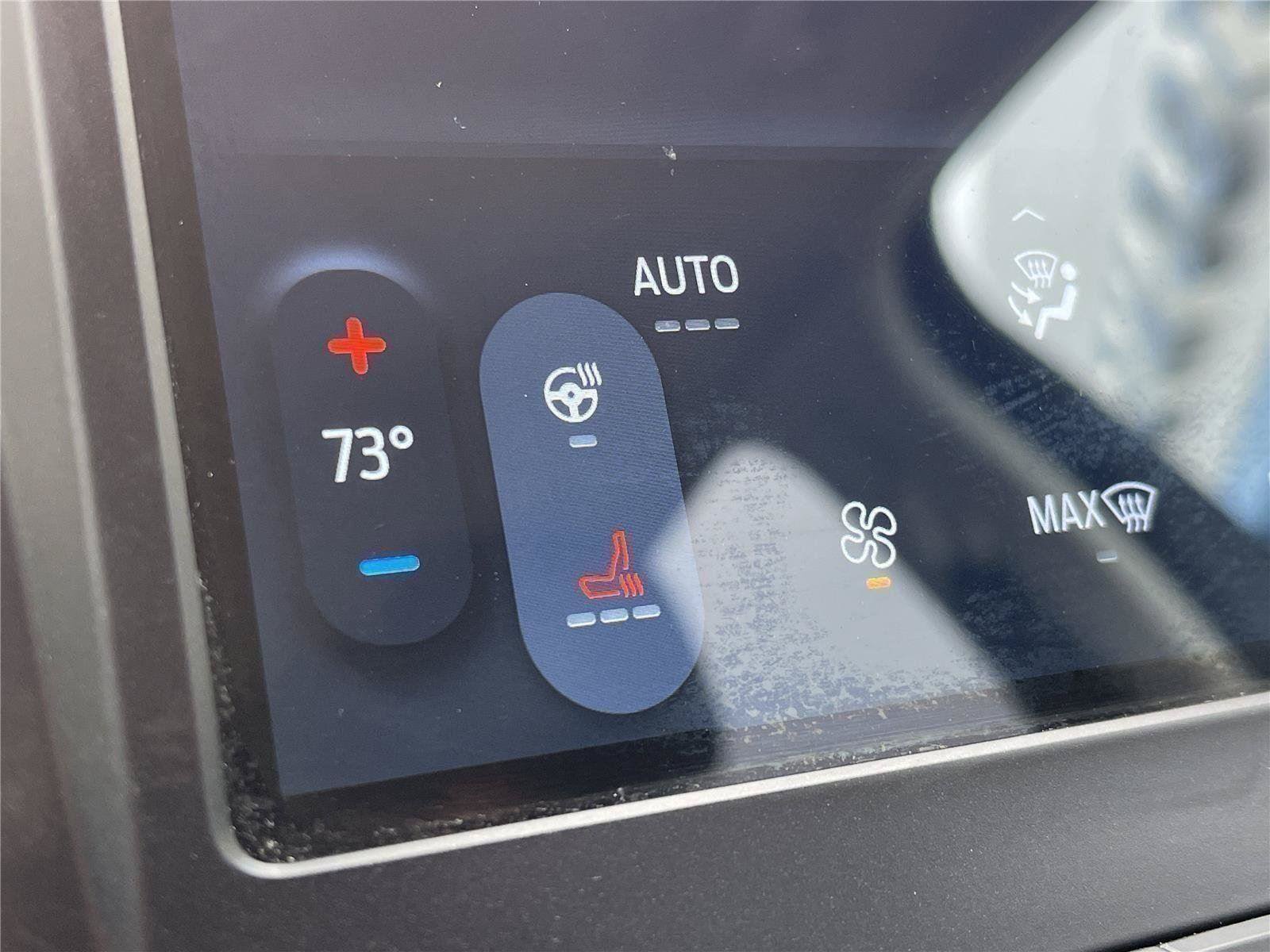 Used 2024 Ford Edge Titanium AWD/4WD image 28