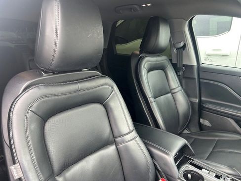 Used 2022 Lincoln Corsair AWD w/ Equipment Group 101A image 7