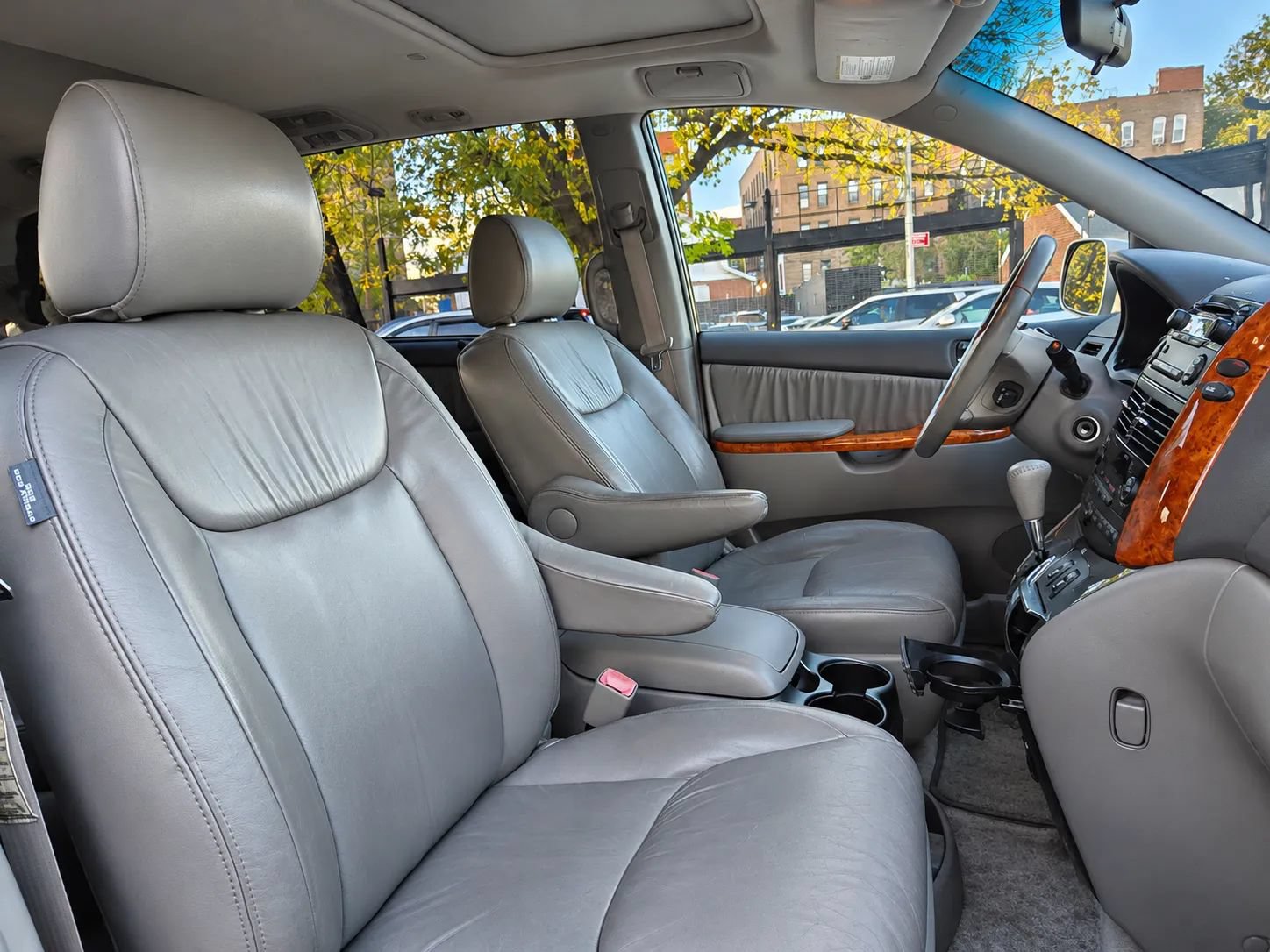 Used 2008 Toyota Sienna XLE AWD/4WD image 24