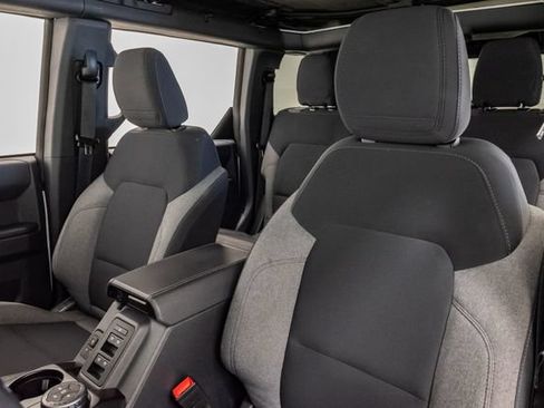 Used 2025 Ford Bronco 4-Door AWD/4WD image 9