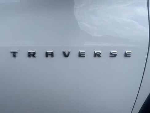 Used 2020 Chevrolet Traverse LT FWD image 8