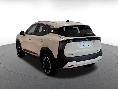 Used 2026 Nissan Kicks SV w/ Cold Weather Package AWD/4WD image 12