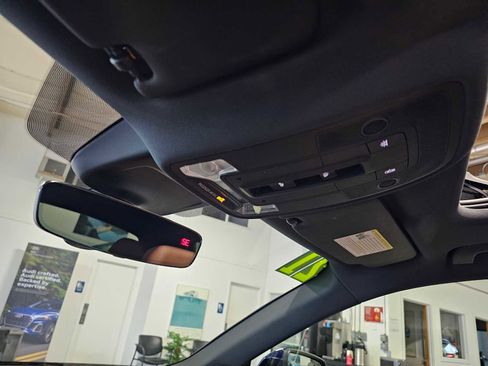 Used 2021 Audi Q3 2.0T Premium w/ Convenience Package image 33