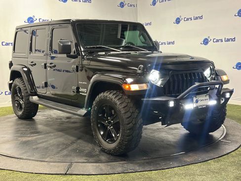 Used 2020 Jeep Wrangler Unlimited Sahara image 1