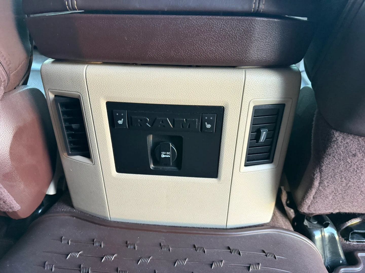 Used 2013 RAM 1500 Laramie Longhorn w/ Convenience Group RWD image 20