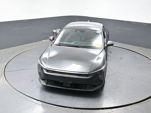 Used 2025 Kia K4 FWD image 16