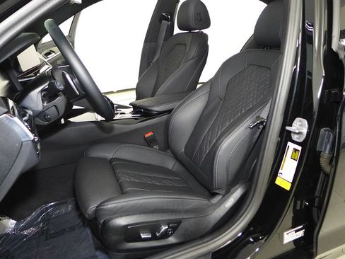 Used 2023 BMW 530i w/ Convenience Package RWD image 22