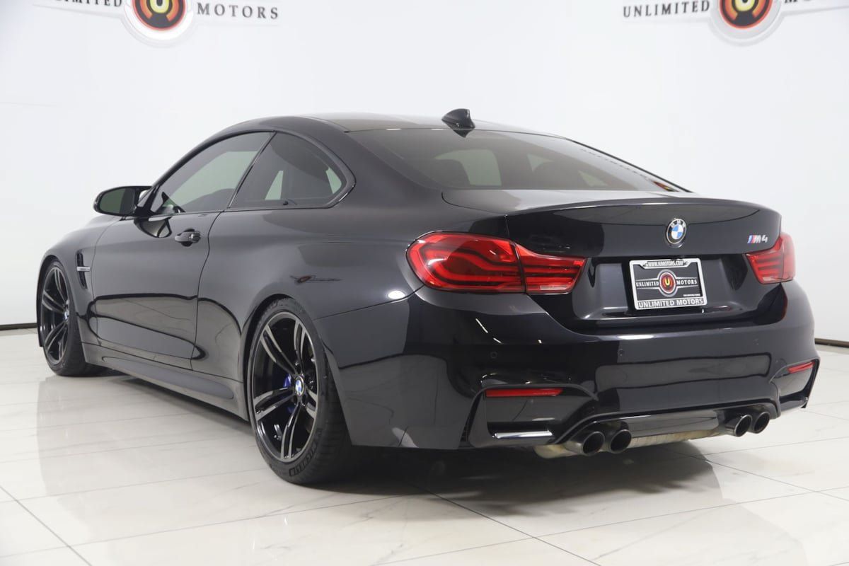 Used 2018 BMW M4 Coupe RWD image 4