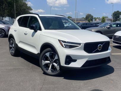 New 2026 Volvo XC40 B5 Plus w/ Protection Package Premier