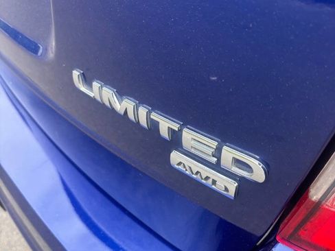 Used 2013 Ford Edge Limited AWD/4WD image 10