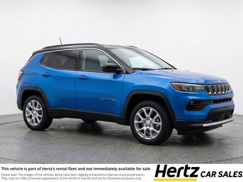 Used 2025 Jeep Compass Limited image 1