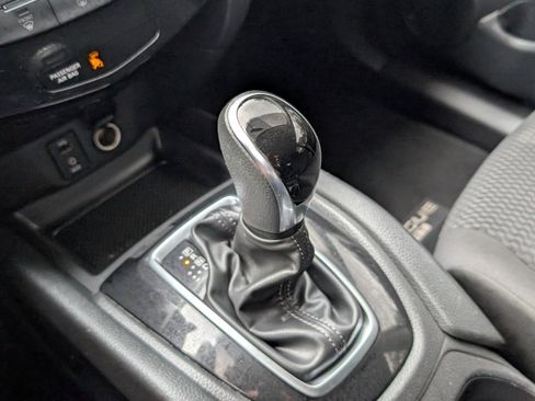 Used 2018 Nissan Rogue Sport S w/ S Appearance Package image 38