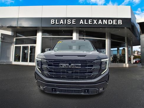 New 2026 GMC Sierra 1500 Elevation w/ Preferred Package AWD/4WD image 9