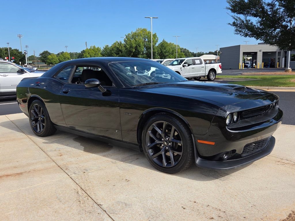 Used 2019 Dodge Challenger R/T w/ Blacktop Package RWD image 16