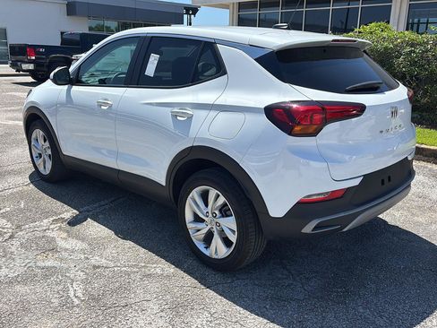 Used 2024 Buick Encore GX Preferred FWD image 5