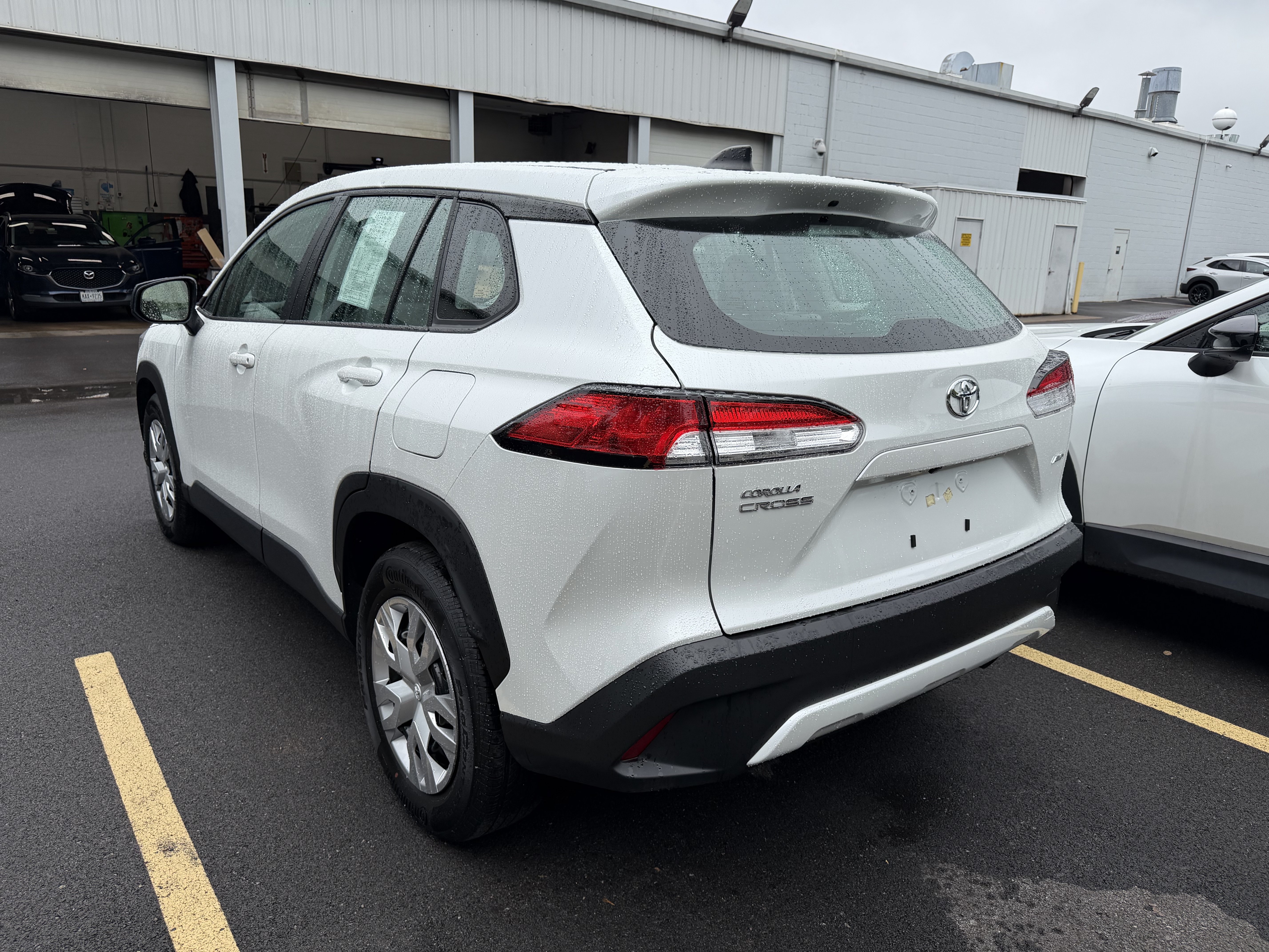 Used 2025 Toyota Corolla Cross L AWD/4WD image 5