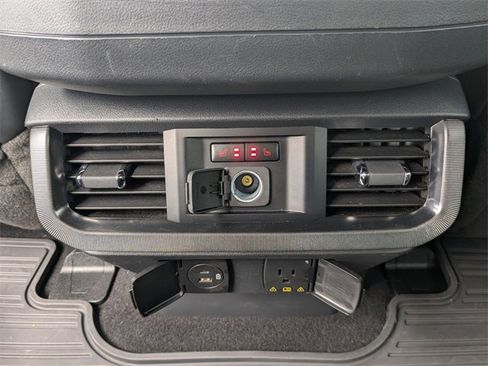 Used 2023 Ford F150 Platinum image 15