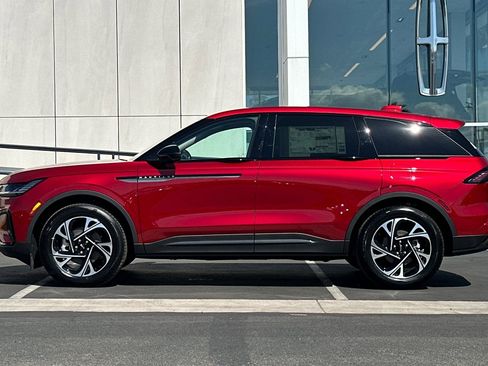 New 2026 Lincoln Nautilus Premier w/ Jet Appearance Package image 6