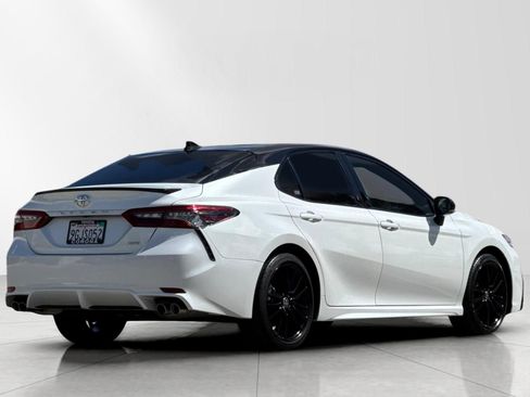 Used 2023 Toyota Camry XSE image 4