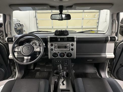 Used 2012 Toyota FJ Cruiser 4WD w/ Convenience Pkg image 17