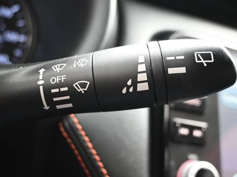 Used 2023 Nissan Kicks SR w/ SR Premium Package FWD image 30