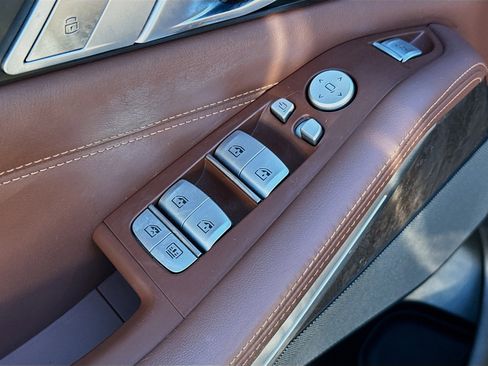 Used 2020 BMW X7 M50i image 25