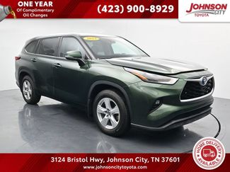 Used 2023 Toyota Highlander LE FWD video 1