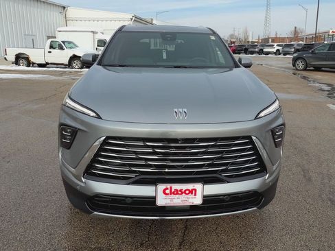 New 2026 Buick Enclave Preferred w/ Super Cruise Package image 3