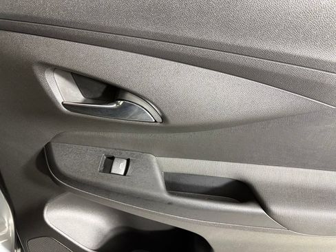 Used 2025 Buick Envista Preferred FWD image 18