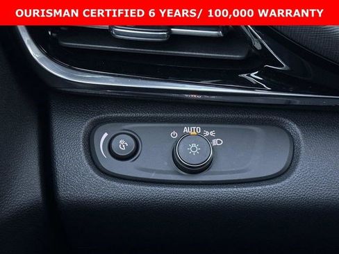 Certified 2025 Buick Envista Sport Touring image 26