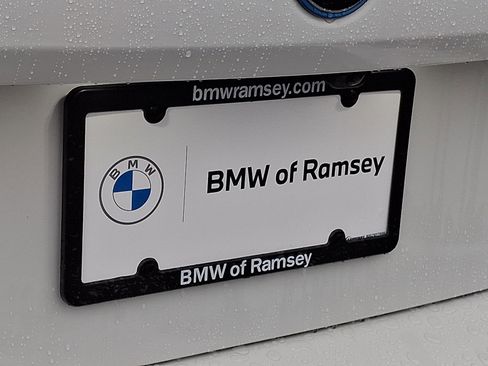 Used 2025 BMW i5 xDrive40 w/ Premium Package image 30