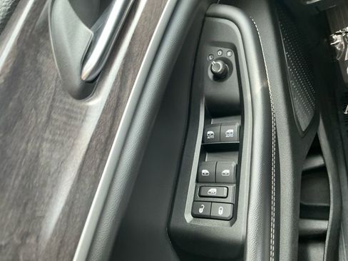 Used 2023 Jeep Grand Cherokee Limited image 20