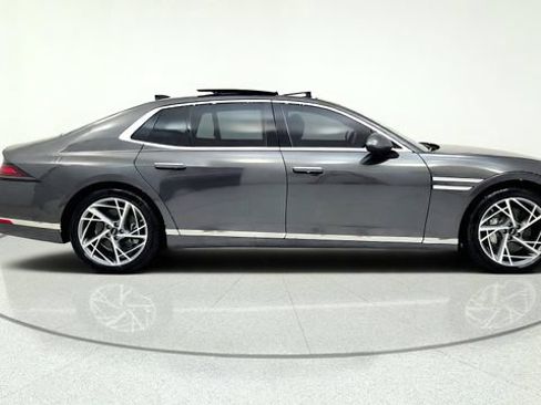 Used 2023 Genesis G90 3.5T AWD/4WD image 10