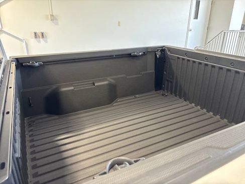 Used 2024 Toyota Tacoma SR AWD/4WD image 18