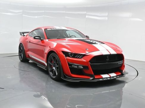 Used 2020 Ford Mustang Shelby GT500 w/ Technology Package RWD image 6