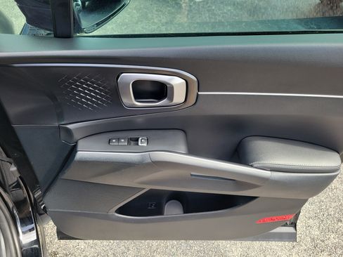 Certified 2023 Kia Sorento S w/ Panoramic Sunroof Package FWD image 10