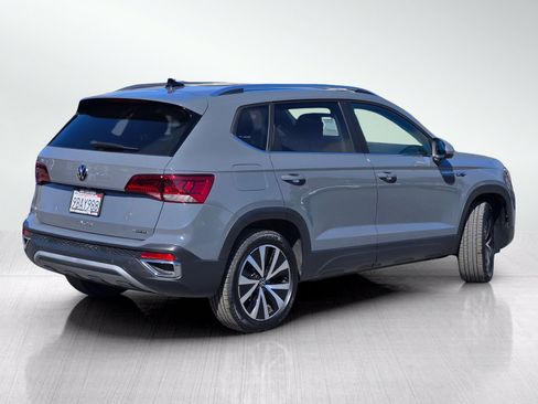 Used 2022 Volkswagen Taos SE AWD/4WD image 4