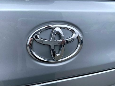 Used 2023 Toyota Corolla Cross LE w/ Moonroof Package image 34