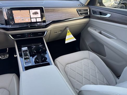New 2026 Volkswagen Atlas SEL Premium R-Line AWD/4WD image 15