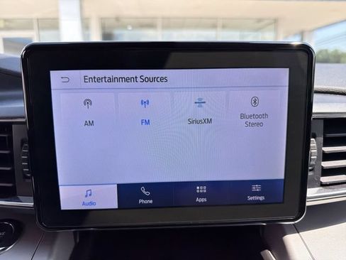 Used 2023 Ford Explorer XLT w/ Equipment Group 202A AWD/4WD image 19