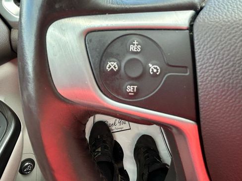 Used 2017 GMC Acadia SLT FWD image 20