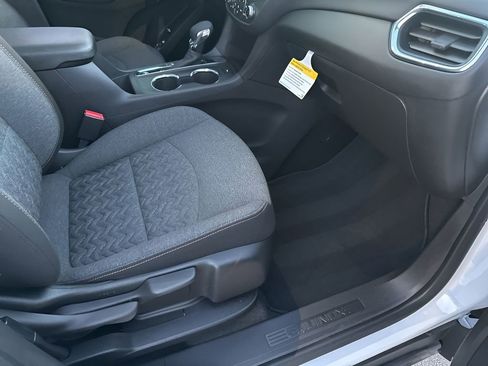 Used 2023 Chevrolet Equinox LT image 15