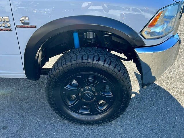 Used 2018 RAM 2500 Tradesman w/ Chrome Appearance Group AWD/4WD image 11
